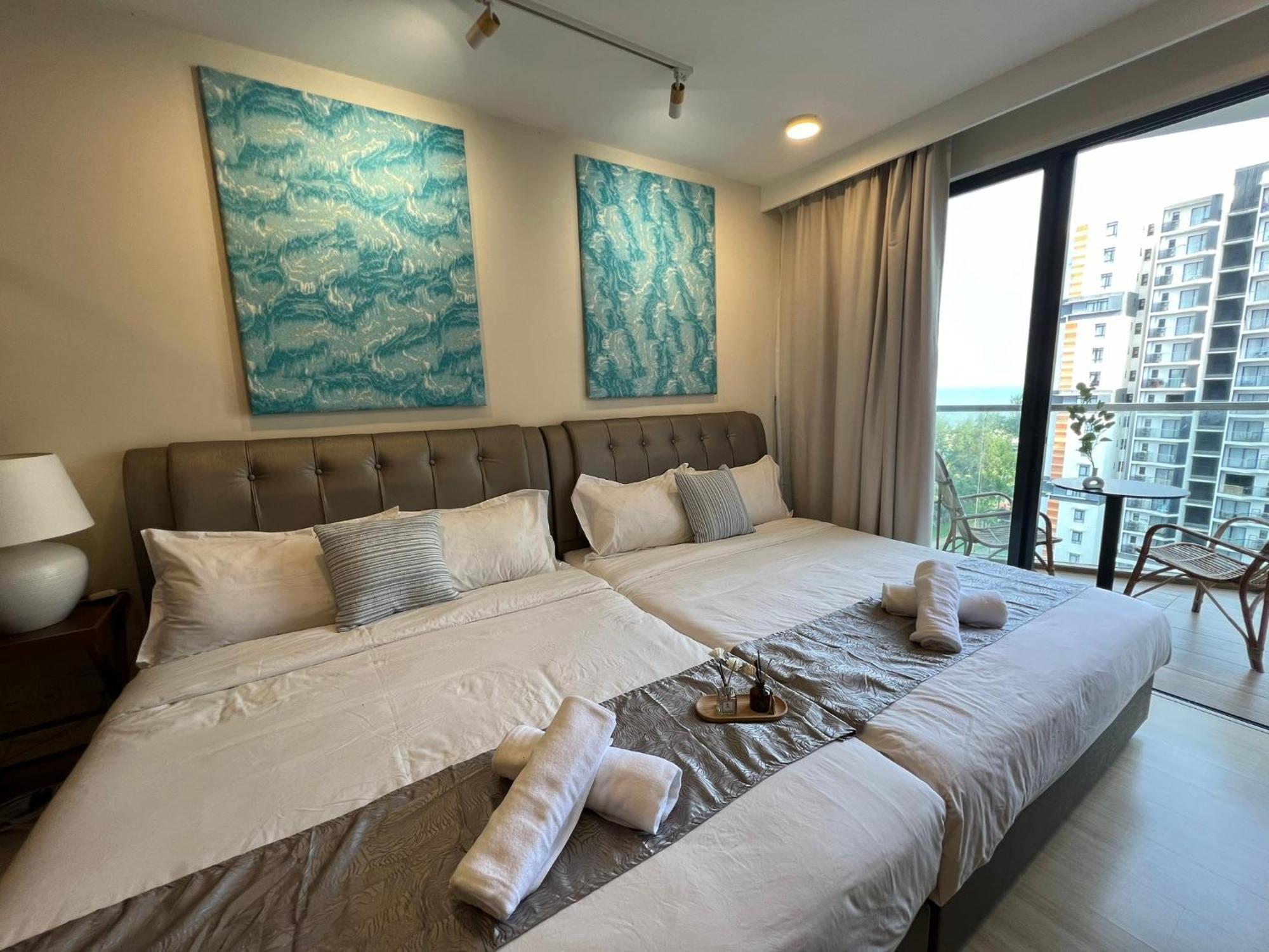 Vitaminsea4 Seaview 6pax Netflix A-11-12 Kuantan