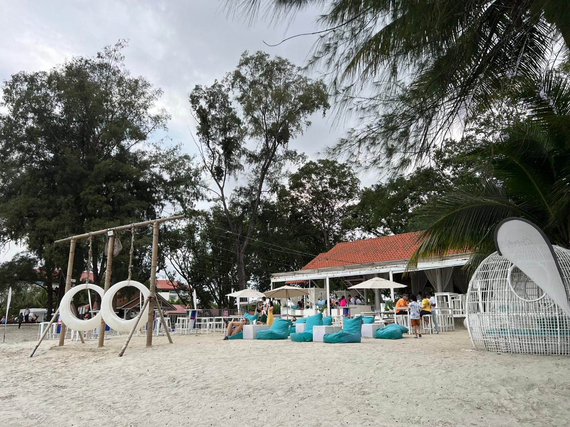 Vitaminsea4 Seaview 6pax Netflix A-11-12 *
